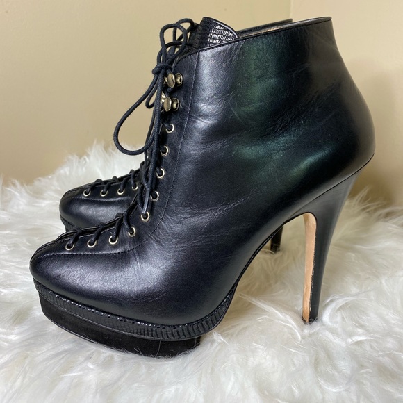ANN TAYLOR BLACK LEATHER LACE UP BOOTIE - Picture 5 of 12